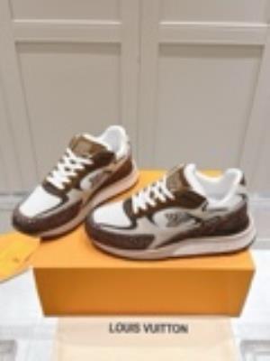 wholesale quality men's louis vuitton run way sneakers model no. 815